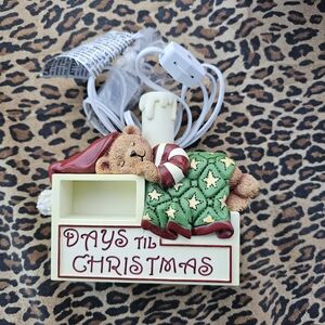 Avon Christmas Teddy Bear Countdown Lamp, Nightlight Sleeping Vintage 2008 / New